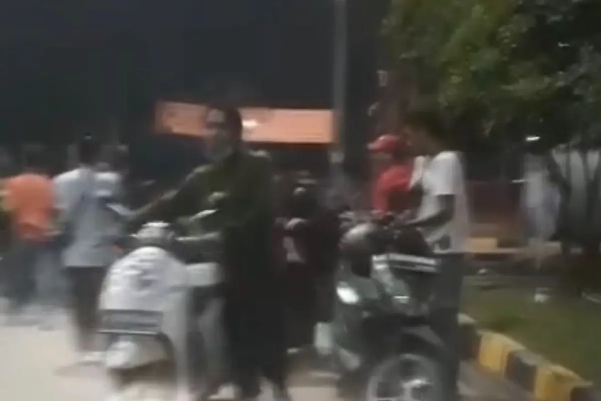 Sejumlah pengendara mengeluhkan kendaraan mereka mengalami gangguan mesin usai mengisi BBM Petralite di SPBU Parungpanjang.