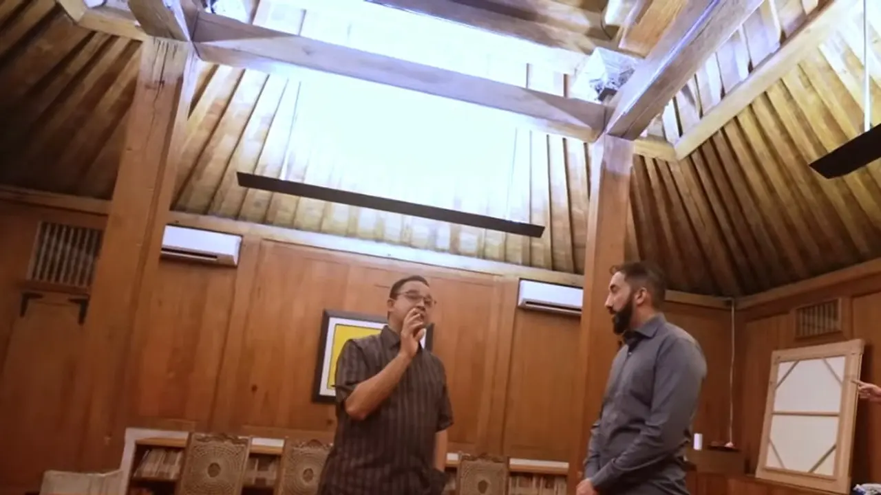 Anies Baswedan saat menjamu Ustaz Nouman