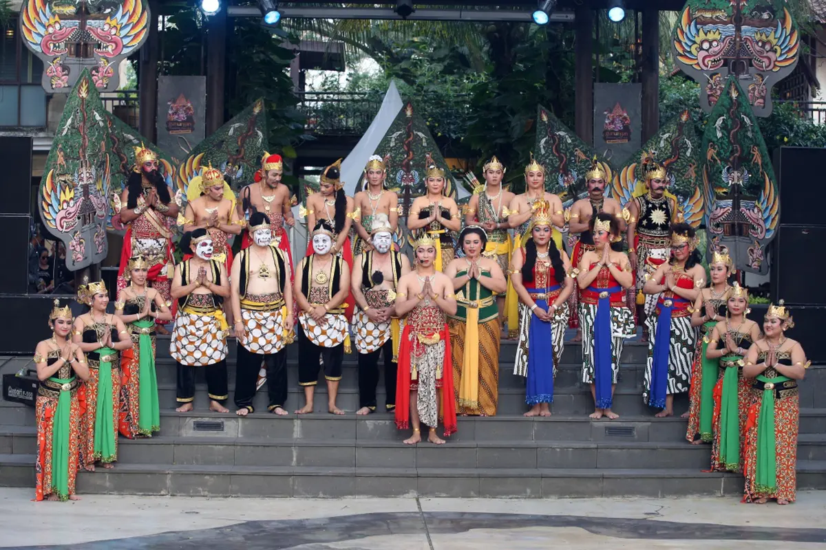 Melihat Mario 'Kahitna' dan Para Jurnalis Memainkan Wayang Orang