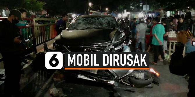 VIDEO: Tabrak Bajaj dan Motor Mobil Dirusak Massa