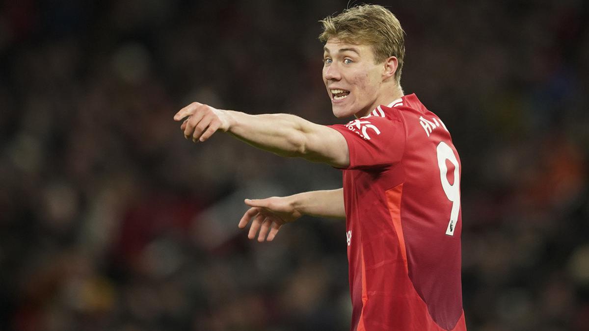 5 Pemain Liga Inggris yang Performanya Menurun pada Musim 2024/2025, Hojlund Lesu di Manchester United