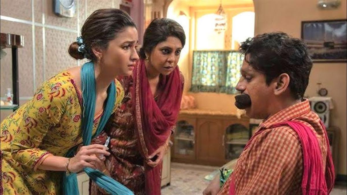 9 Rekomendasi Film India Keluarga Terbaru Sajikan Drama, Komedi, dan Nilai Kehidupan - Cocok Jadi Hiburan Seru