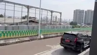 Polisi Selidiki Video Viral Mobil Diduga Berpelat TNI Masuk di 'Jalur Langit' TransJakarta