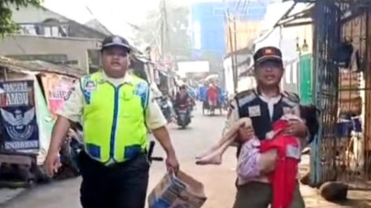 Bocah 7 Tahun Babak Belur Usai Disiksa Orang Tua Ditemukan di Pasar Kebayoran Lama