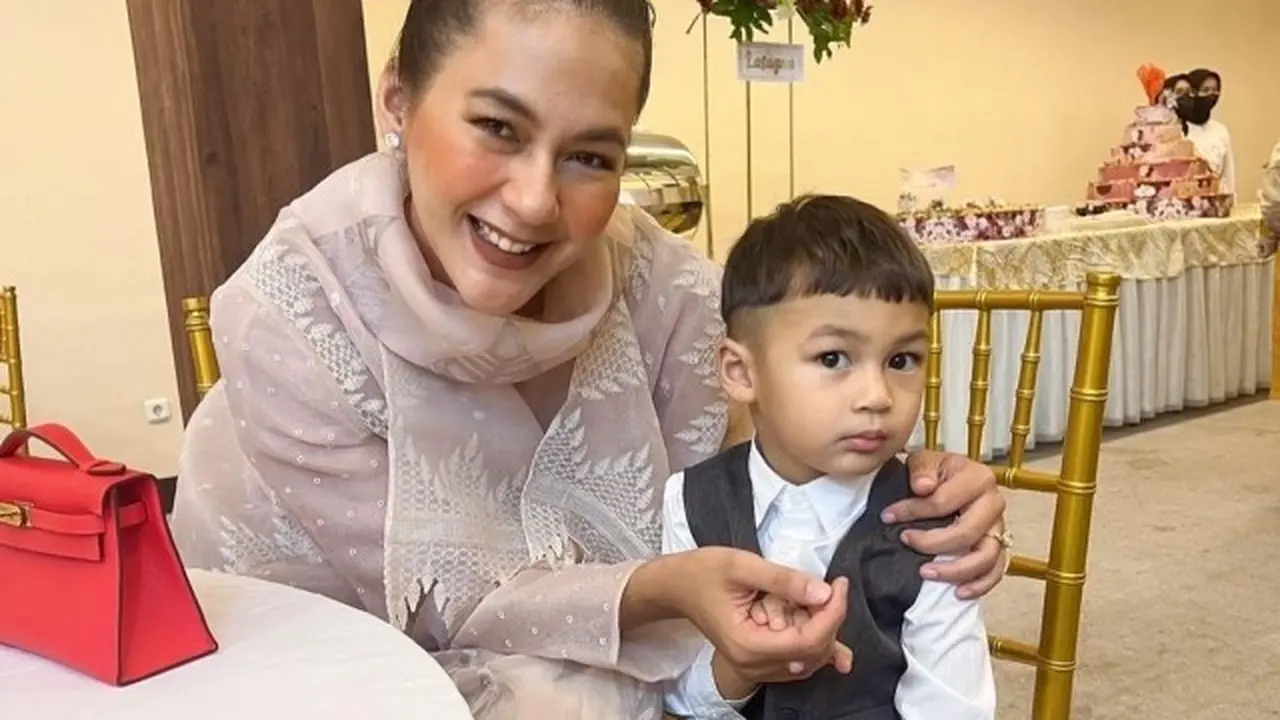 Kiano, anak Baim Wong dan Paula Verhoeven (Instagram/baimwong)