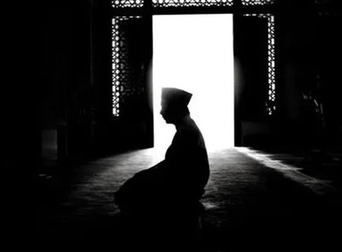 Tata Cara Salat Tahajud Lengkap dengan Niat dan Doa, Ibadah Sunnah yang Punya Banyak Keutamaan