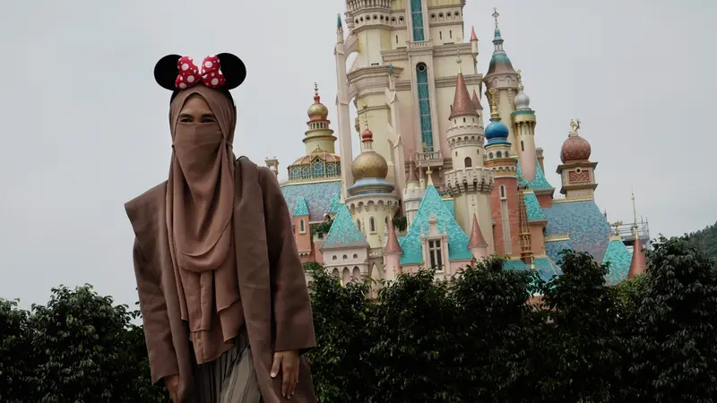 Penampakan Disneyland Hong Kong yang Dibuka Lagi