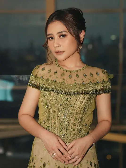 Prilly Latuconsina (Instagram/prillylatuconsina96)