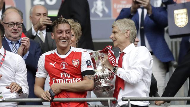 Kegembiraan Arsenal Juara Piala FA 2016-2017
