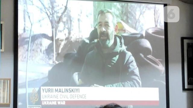 Pemutaran video situasi Kota Kyiv setelah terjadinya invasi besar-besaran oleh Rusia.