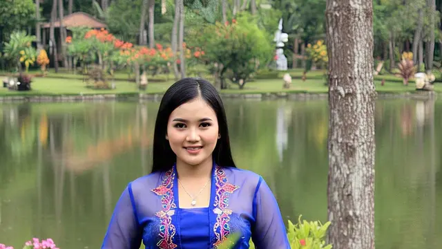 Ilustrasi Kebaya Jawa/Nurul Diva Kautsar AI