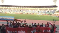 Aksi Terpuji The Jakmania Membersihkan Stadion Thuwunna Myanmar