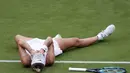 Kemenangan ini menjadikan Vondrousova sebagai petenis putri nonunggulan pertama yang berhasil membawa pulang gelar juara Wimbledon dalam 60 tahun terakhir.  (AP Photo/Alberto Pezzali)
