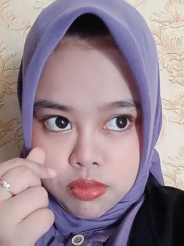 6 Potret Kekeyi Tampil Dewasa yang Disebut Netizen Kalem