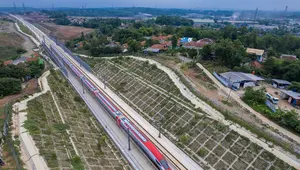 Sejumlah perjalanan kereta cepat Whoosh dibatalkan akibat gempa Magnitudo 5,0 yang mengguncang wilayah Kabupaten Bandung. (Liputan6.com/ Dok PT KCIC)