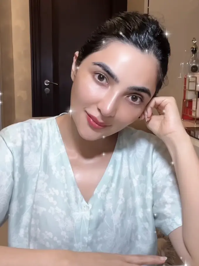 Rahasia Glowing Ashanty di Usia 42 Tahun. [@ashanty_ash]