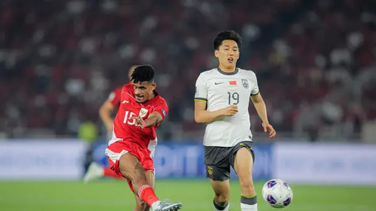 Pujian Mengejutkan Patrick Kluivert untuk Ricky Kambuaya: Pemain Pemalu tapi Ganas di Lapangan