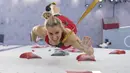 Atlet panjat tebing Swiss Petra Klingler saat kualifikasi kecepatan kompetisi panjat tebing putri Olimpiade Tokyo 2020 di Tokyo, Jepang, Rabu (4/8/2021). (AP Photo/Tsuyoshi Ueda/Pool Photo via AP)