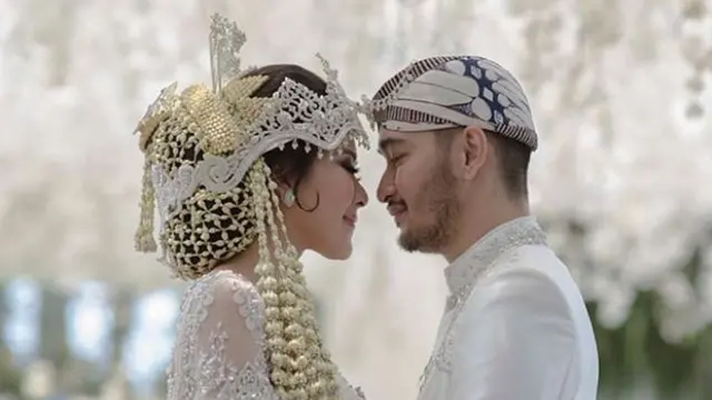 [Bintang] Syahnaz Sadiqah dan Jeje Govinda