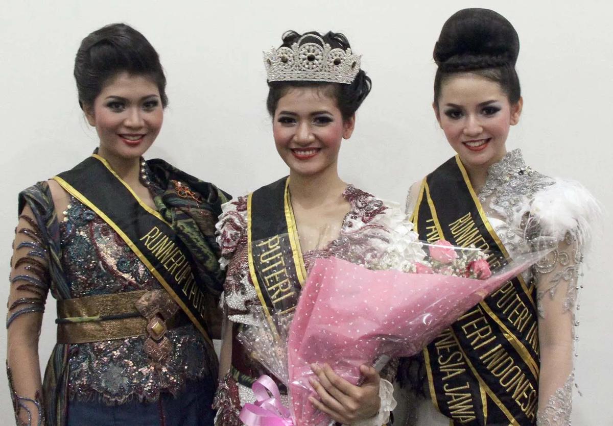 Tiga Besar Puteri Indonesia Jawa Timur 2012