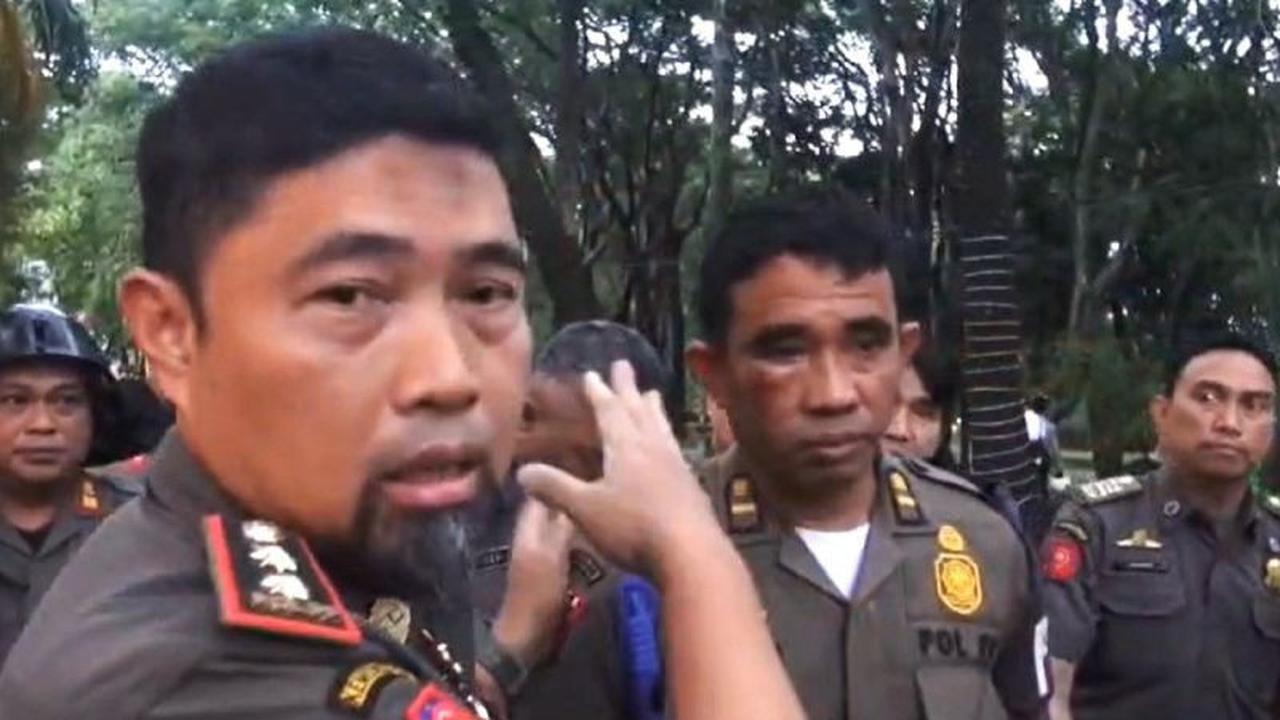 Tujuh Satpol PP Terluka Akibat Aksi Anarkis di Kantor Gubernur Sulsel Terkait Pemekaran Luwu Raya