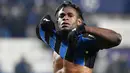 Duvan Zapata. Striker Atalanta asal Kolombia berusia 30 tahun yang kini memasuki musim ketiganya bersama La Dea telah mencetak 9 gol hingga akhir tahun di Liga Italia. Atalanta sendiri kini berada di posisi ke-4 klasemen sementara. (AFP/Isabella Bonotto)