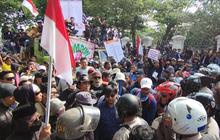 Pati Kembali Memanas, Warga Geruduk Kantor DPRD Tuntut Bupati Sudewo Mundur dari Jabatan