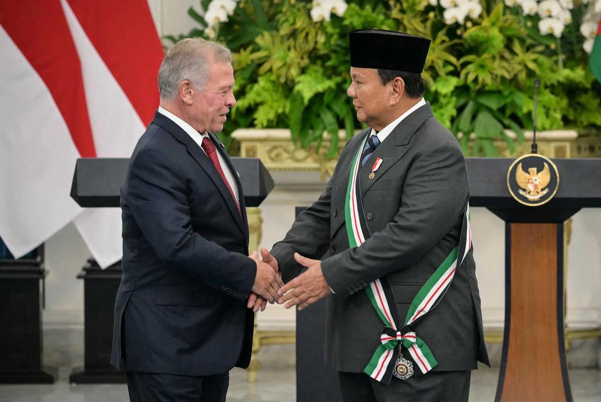 FOTO: Raja Abdullah II Anugerahkan Tanda Kehormatan Tertinggi Yordania kepada Presiden Prabowo