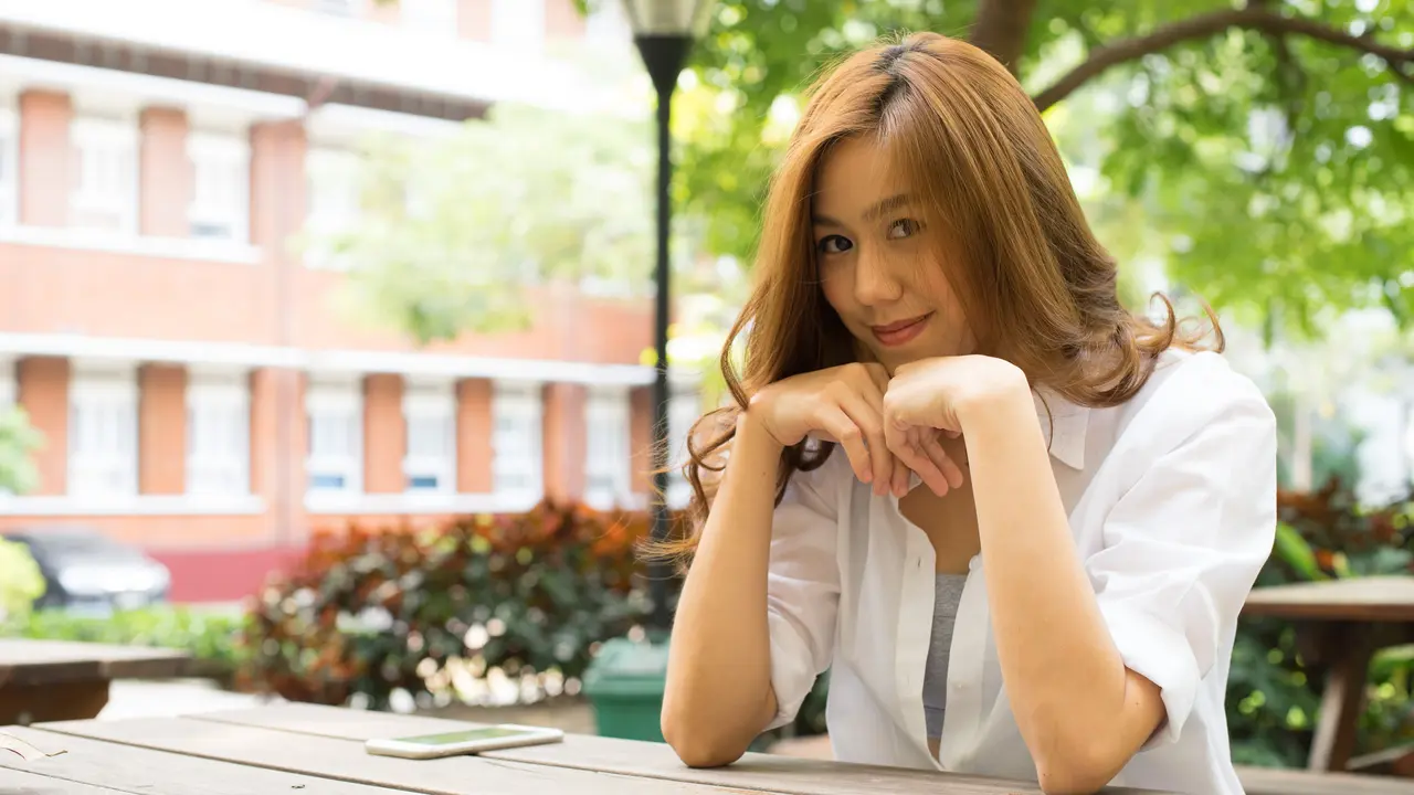 wanita desember zodiak aries