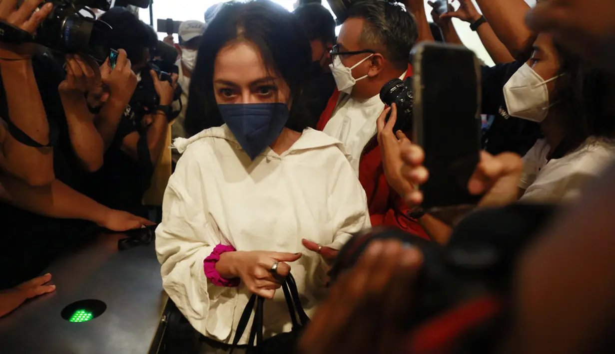 Rachel Vennya di Polda Metro Jaya ( KapanLagi.com/Muhammad Akrom Sukarya)