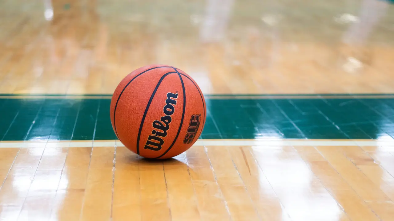 Chuck Love: Ex-Nebraska Basketball Assistant Coach Admits Sexual Relationship with Player