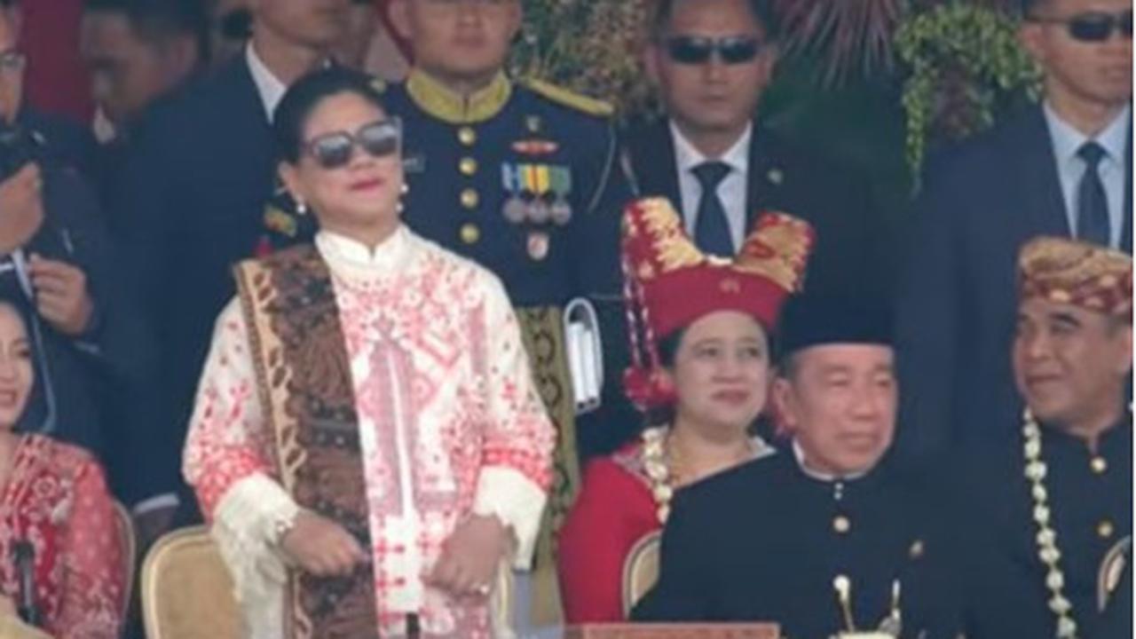 Pakai Kaca Mata Hitam, Iriana Jokowi Berjoget Iringi Lagu 'Tabola Bale' Saat Rayaan HUT ke-80 RI di Istana