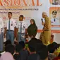 Gubernur Jateng Ganjar Pranowo akhirnya mengambil tindakan tegas dengan membebastugaskan Kepala SMKN 1 Sale, Rembang, terkait pungli. (Liputan6.com/ Dok Humas Pemprov Jateng)