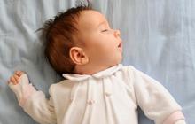 Bayi Sering Terbangun? Ini Cara Agar Bayi Tidur Lebih Nyenyak dan Berkualitas