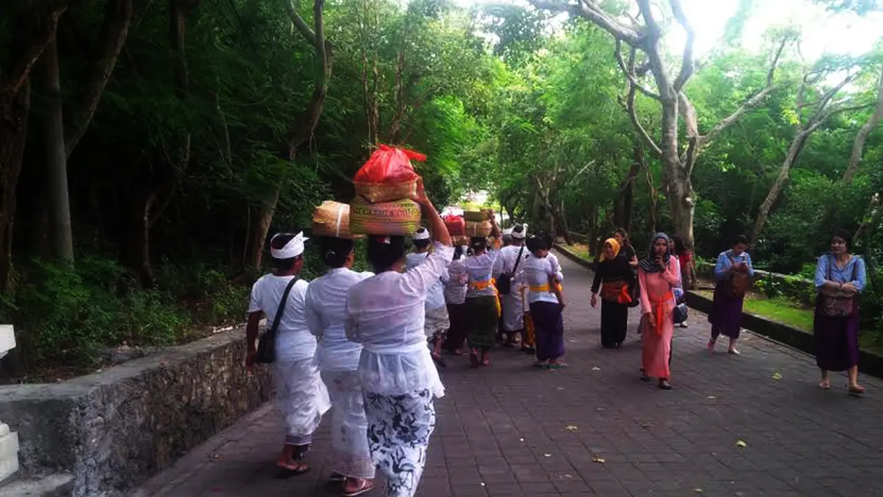 Profil perempuan Bali