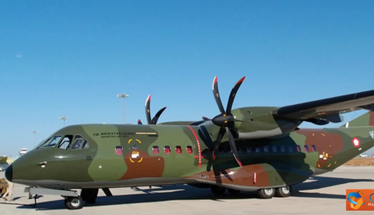 Citizen6, Bekasi: Pesawat C295 tersebut akan direncanakan bisa terbang dalam HUT TNI, 5 Oktober 2012 nanti. Untuk selanjutnya akan ditempatkan di Skadron 2 Wing 1 Lanud Halim PK sebagai pengganti Fokker 27. (Pengirim: Rahmat Eko Avianto). 