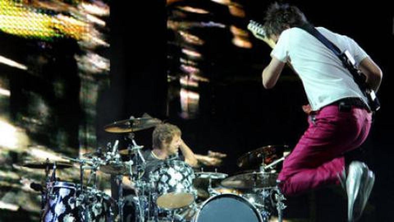 Kaki Matt Bellamy patah, Muse batalkan konser