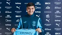 Manchester City resmi menggaet Abdukodir Khusanov. (c) Mancity Official