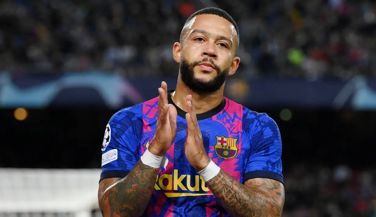 Memphis Depay - Bomber Timnas Belanda ini merupakan andalan Barcelona selepas kepergian sang megabintang Lionel Messi. Permain Depay yang cepat dan tajam di depan gawang lawan diprediksi bisa merepotkan barisan pertahanan Real Madrid di laga El Clasico nanti. (Lluis Gene)