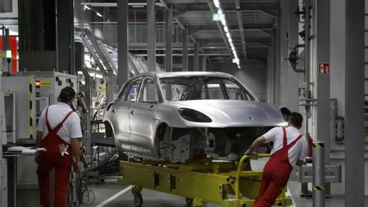 2.500 Porsche Macan Alami Masalah Rem