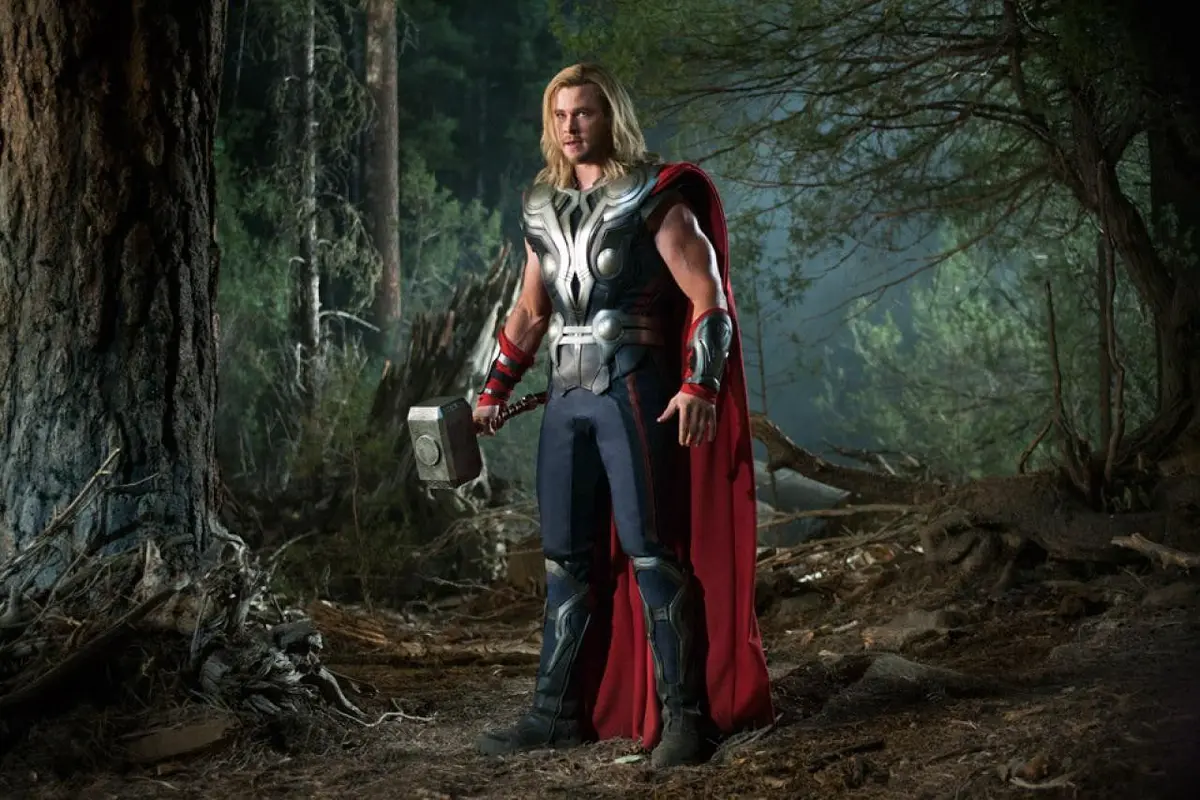 Chris Hemsworth 
