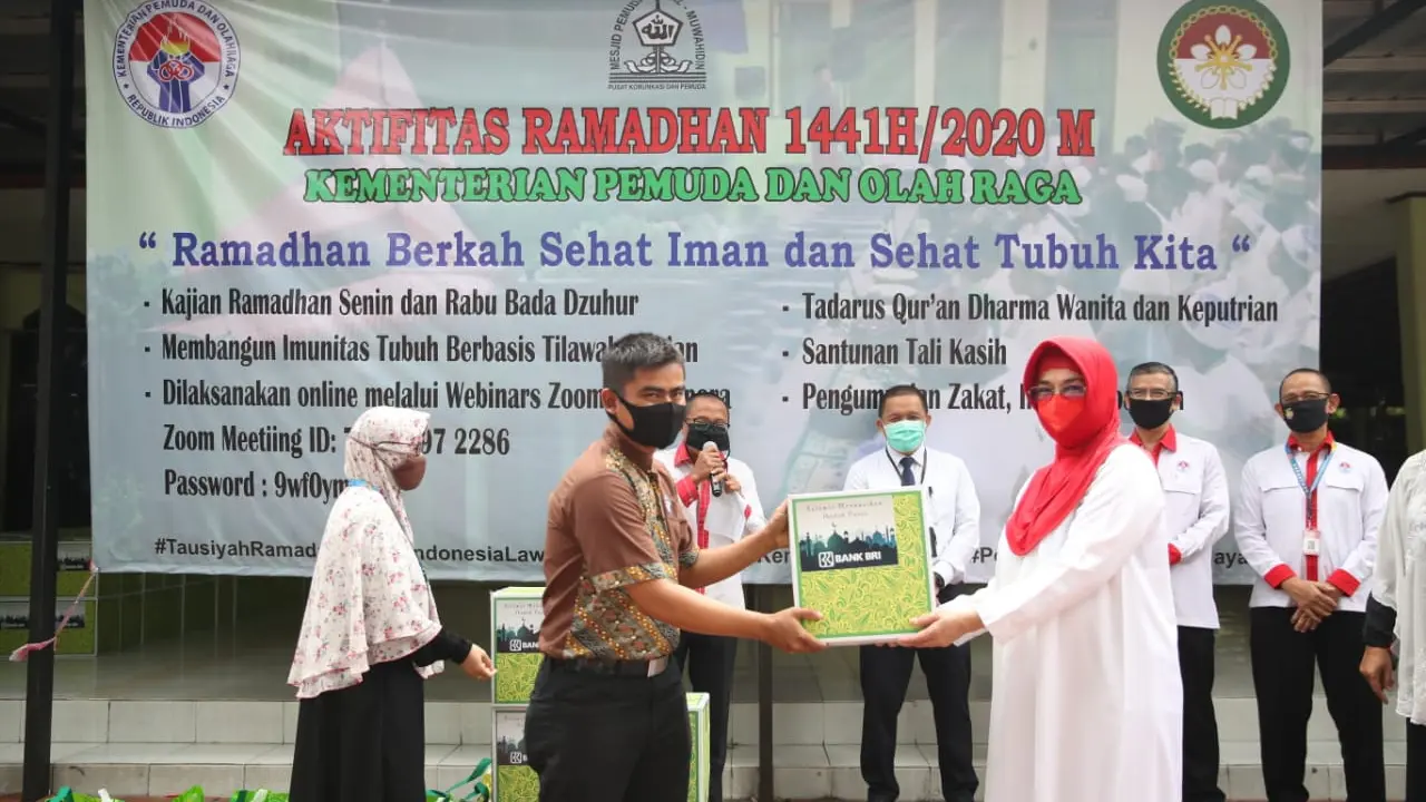Kemenpora Beri Santunan 450 Tali Kasih Kepada Pegawai yang Membutuhkan