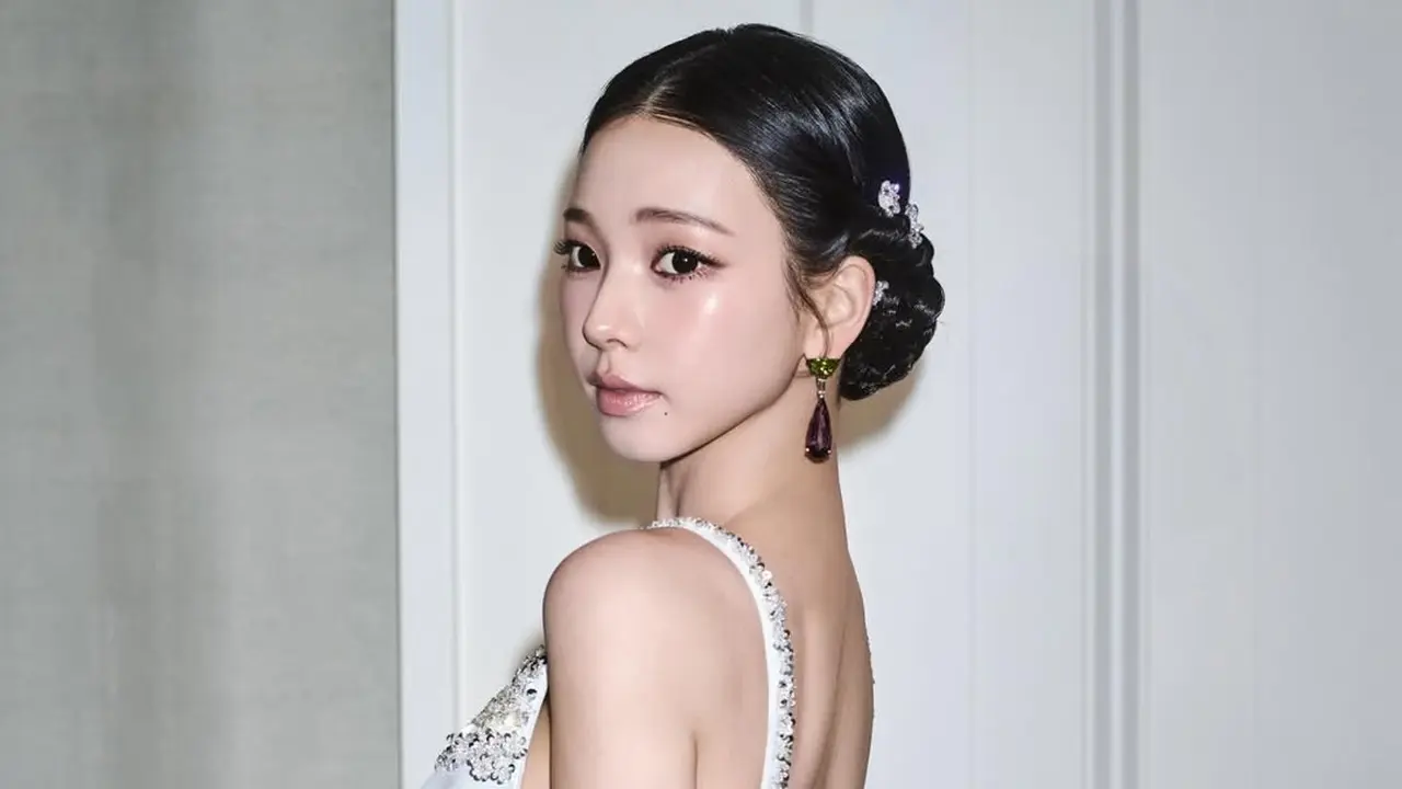 Bukan Hanya Pakai Hanbok Modern, Karina aespa Tampil Elegan dengan Hairdo Era Joseon di Met Gala 2026