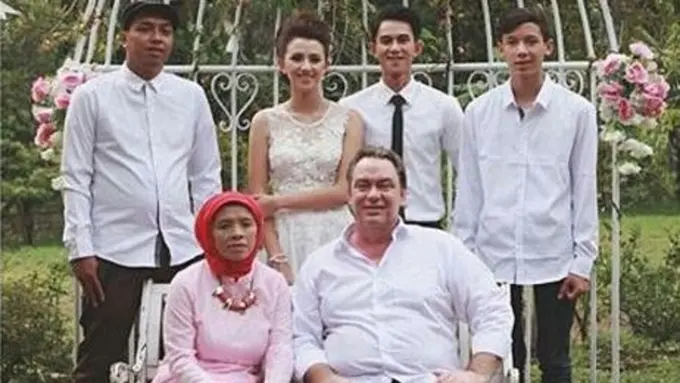 Dahlia Poland dan ayahnya