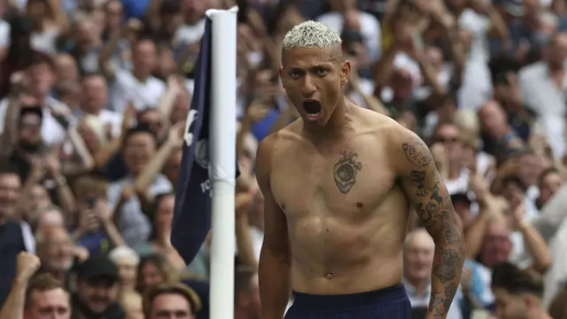 Foto: Adu Tajam Penyerang-Penyerang Brasil di Liga Inggris Musim 2022/2023, Antony Cetak Gol Pada Laga Debut di MU