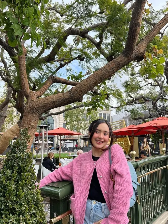 Outfit Beby Tsabina saat Pakai Outer