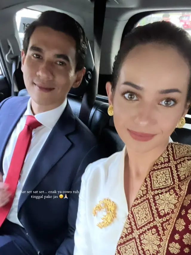 Enzy Storia Rayakan HUT RI di Amerika