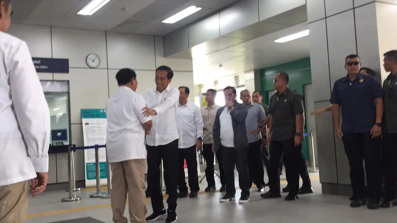 Jokowi-Prabowo bertemu di Stasiun MRT Lebak Bulus, Sabtu (13/7/2019)
