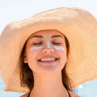 Ilustrasi Produk Sunscreen Credit: pexels.com/Lambrinth