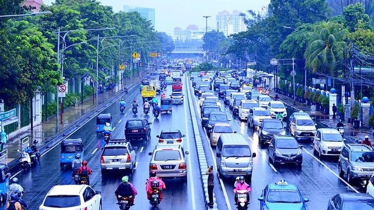 Dipasang di Lampu Lalu Lintas